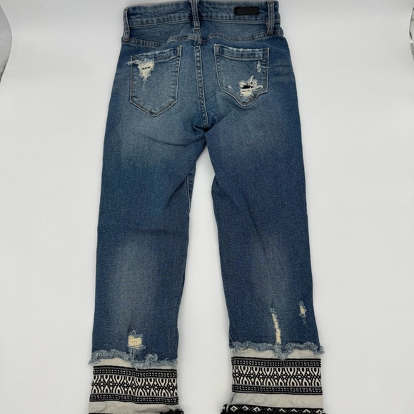 BLANKNYC Boho Tapered Jeans w/ Embroidered Fringe Cuffs – Size 24 - Picture 8 of 10